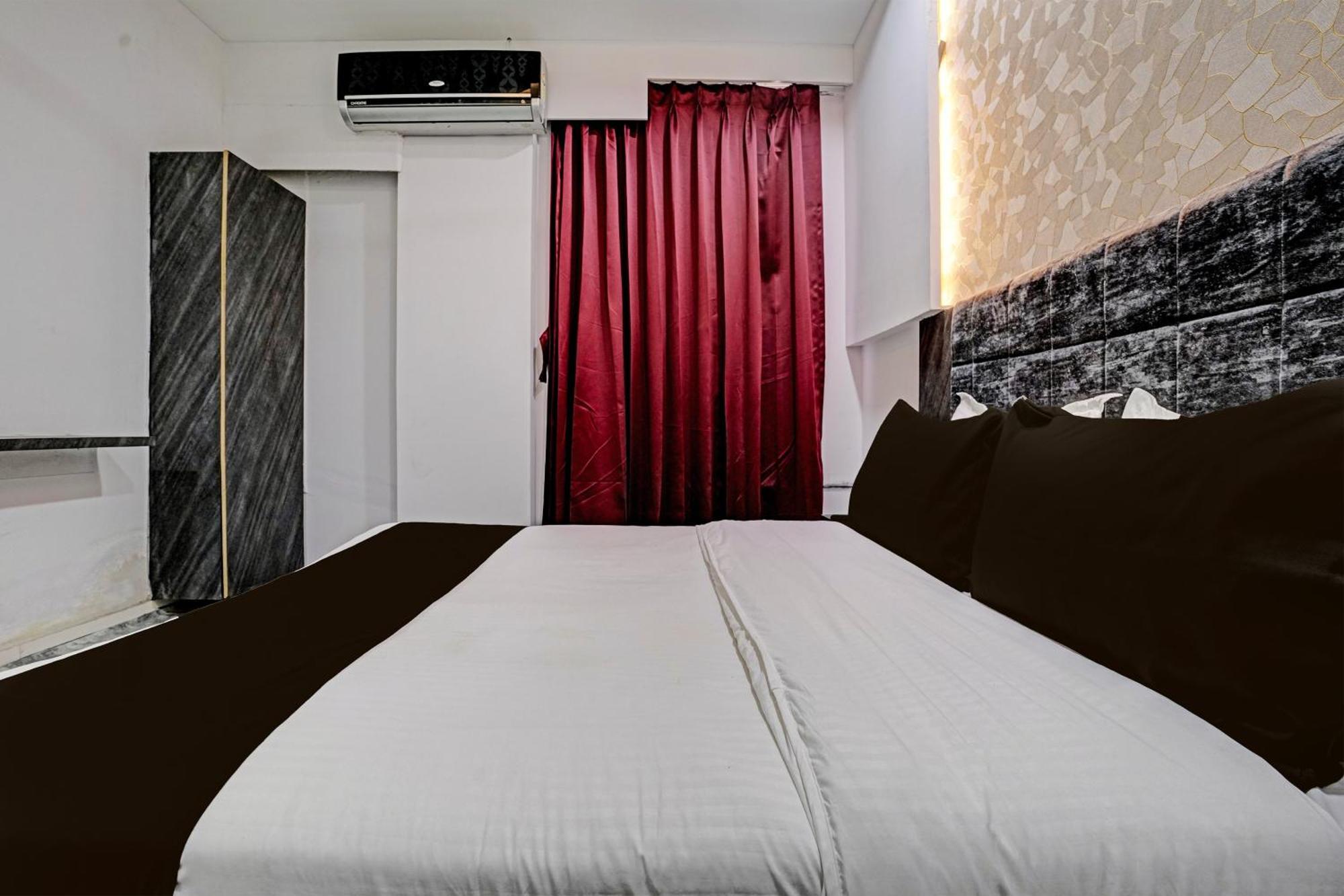 Hotel O Star Galaxy Surat Ngoại thất bức ảnh